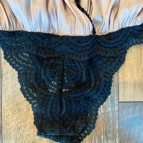 FREE PEOPLE Silky Nude Blousy Surplice Bodysuit - Picture 6 of 10